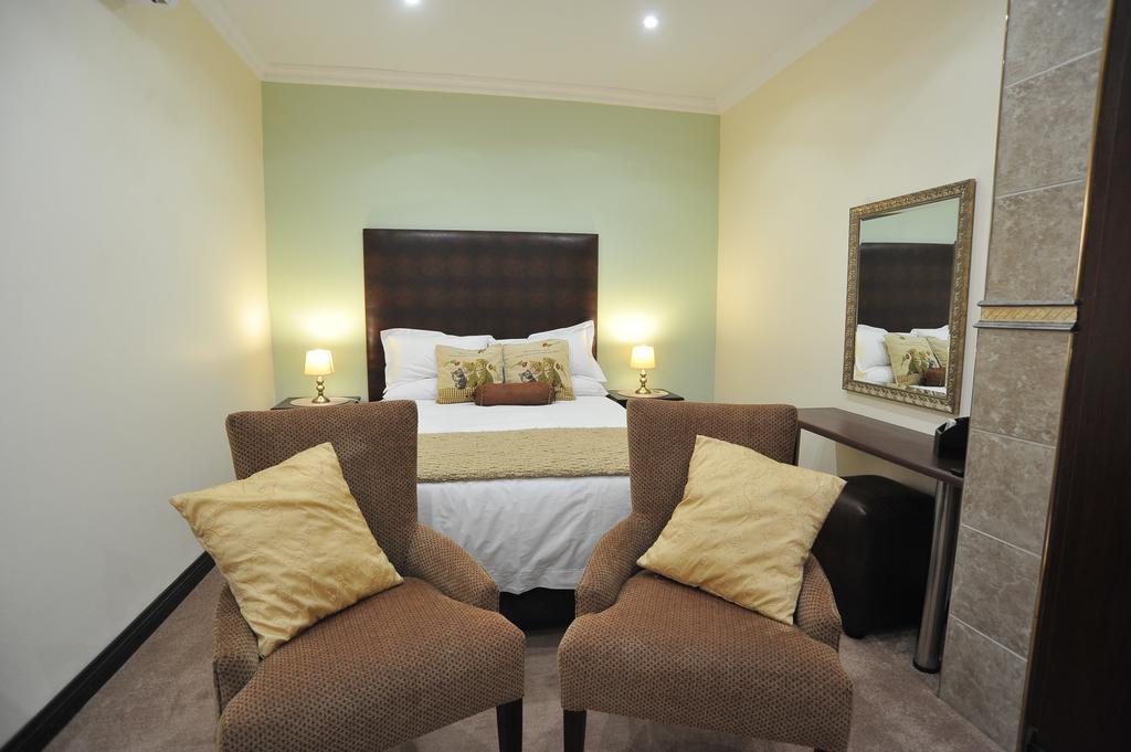 Sunset Manor Guest House Potchefstroom Ngoại thất bức ảnh