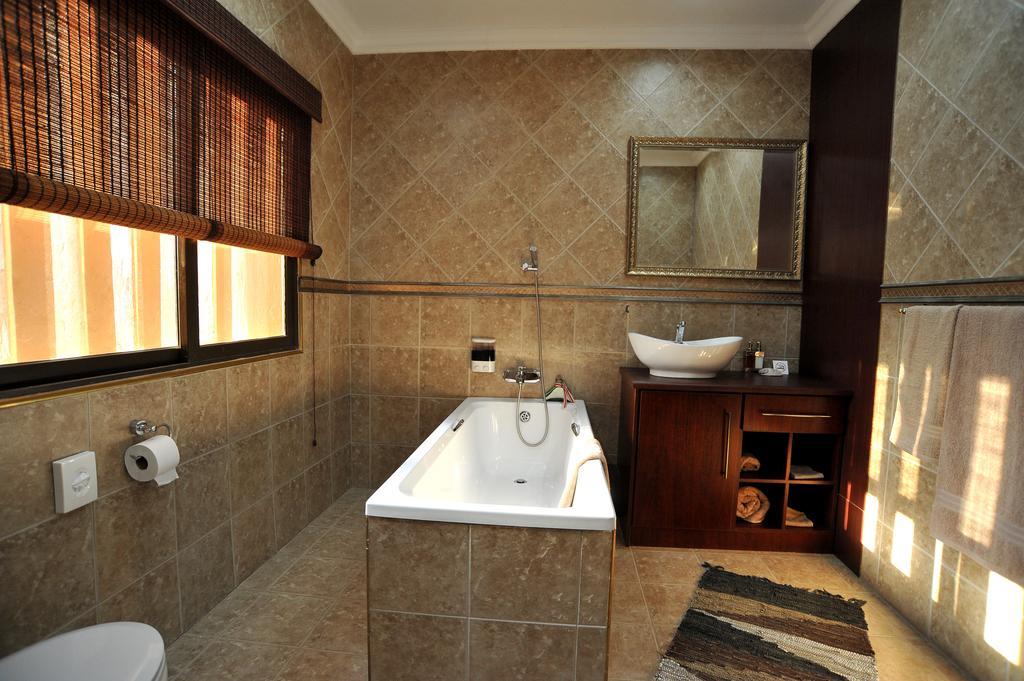 Sunset Manor Guest House Potchefstroom Ngoại thất bức ảnh
