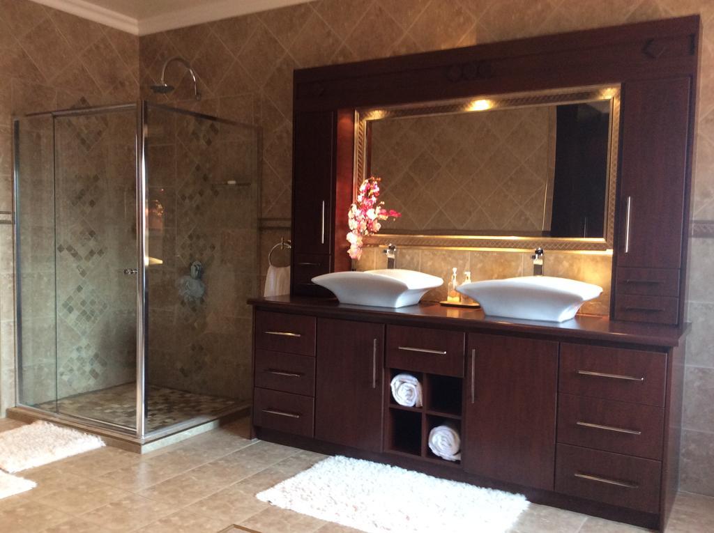 Sunset Manor Guest House Potchefstroom Ngoại thất bức ảnh