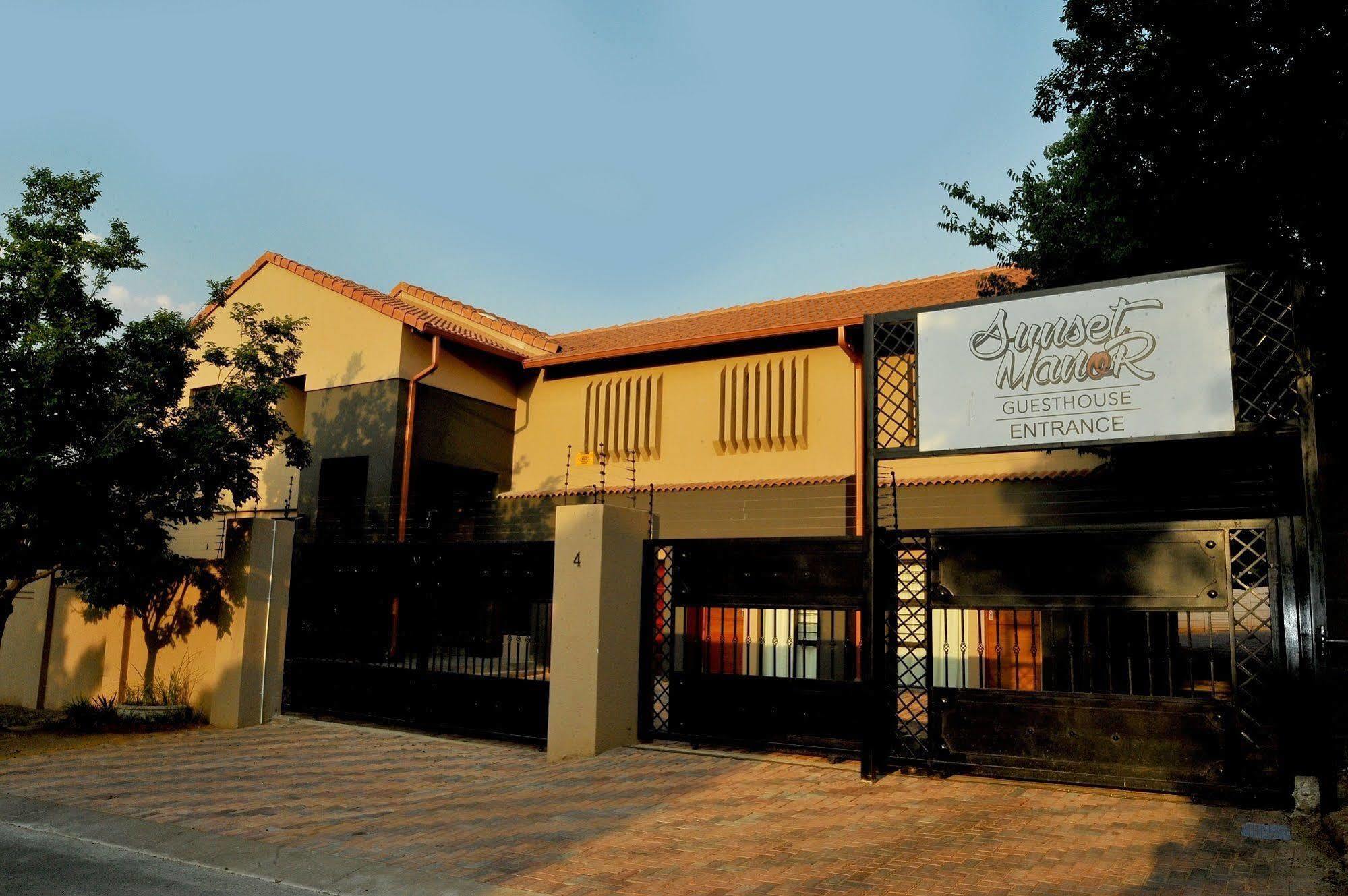 Sunset Manor Guest House Potchefstroom Ngoại thất bức ảnh